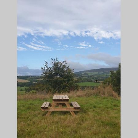 Willow Lodge Abergavenny ภายนอก รูปภาพ