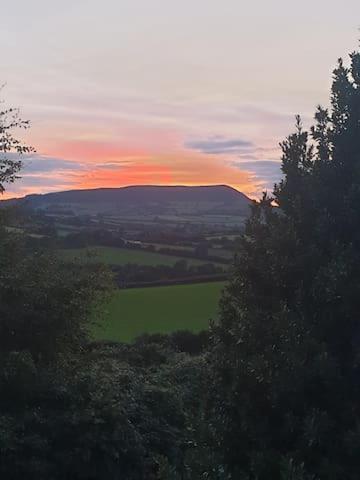 Willow Lodge Abergavenny ภายนอก รูปภาพ